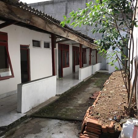 Tambak Bayan Guesthouse Kejayan Bagian luar foto