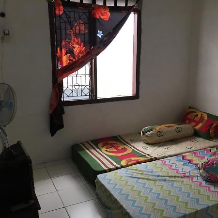 Tambak Bayan Guesthouse Kejayan Bagian luar foto
