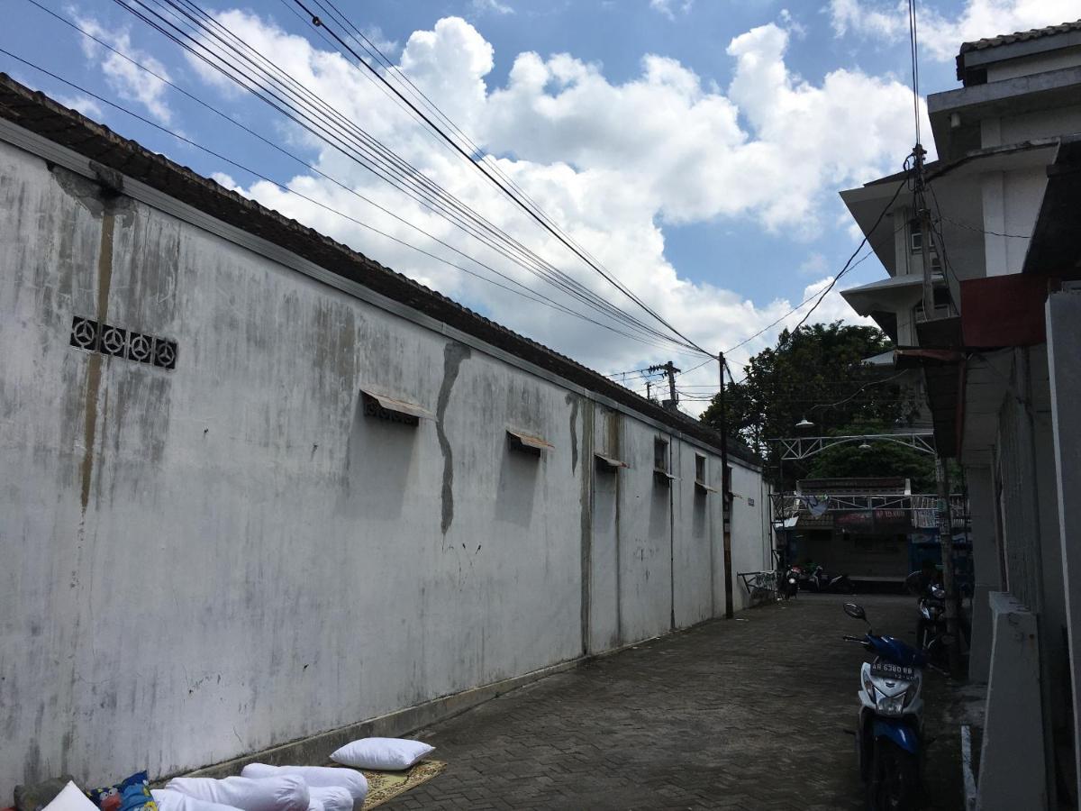 Tambak Bayan Guesthouse Kejayan Bagian luar foto