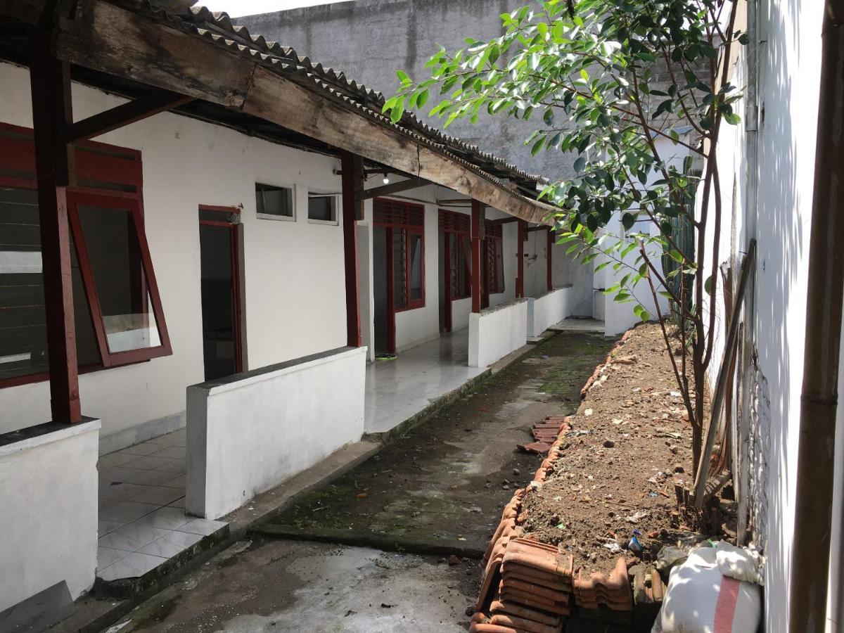 Tambak Bayan Guesthouse Kejayan Bagian luar foto