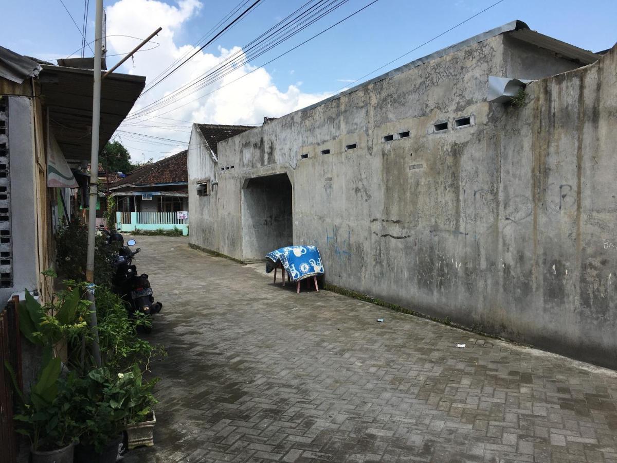 Tambak Bayan Guesthouse Kejayan Bagian luar foto