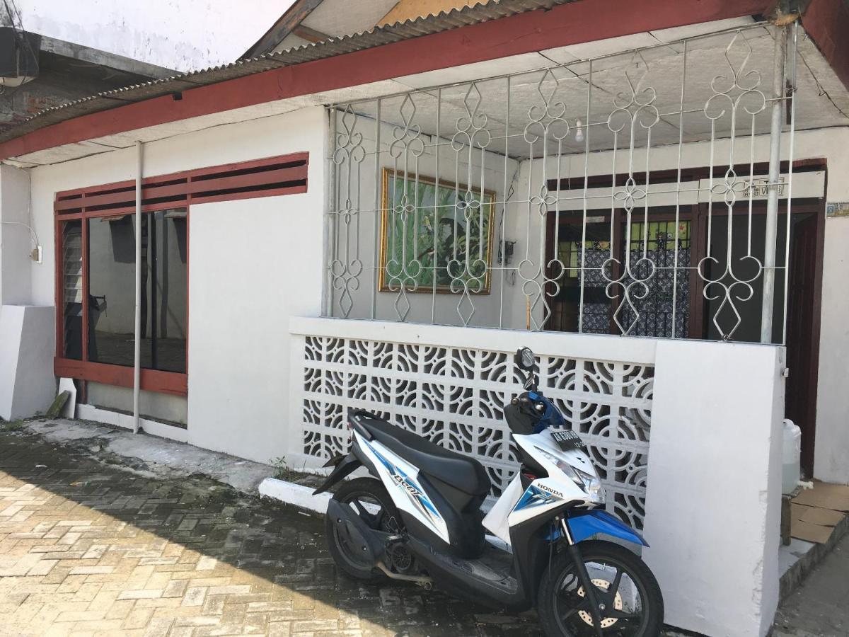 Tambak Bayan Guesthouse Kejayan Bagian luar foto